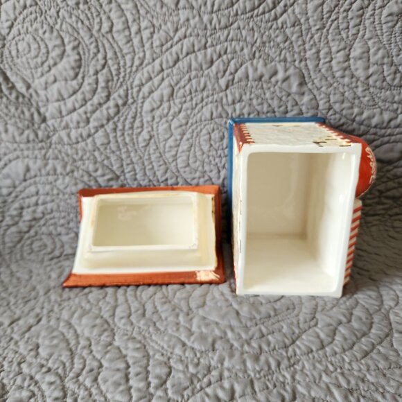 Vintage Mrs Field's House Cookie Jar - Picture 6 of 9